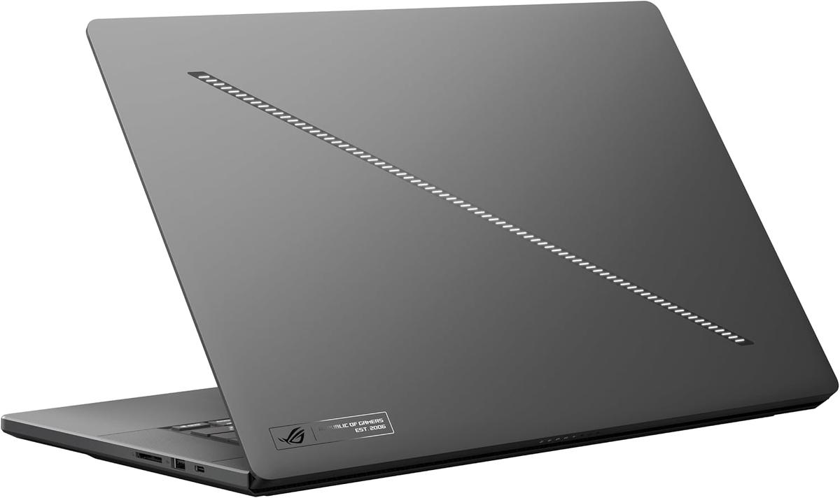 ASUS ROG Zephyrus G16 (GU605CX) – RTX 5090, 64 Go LPDDR5X